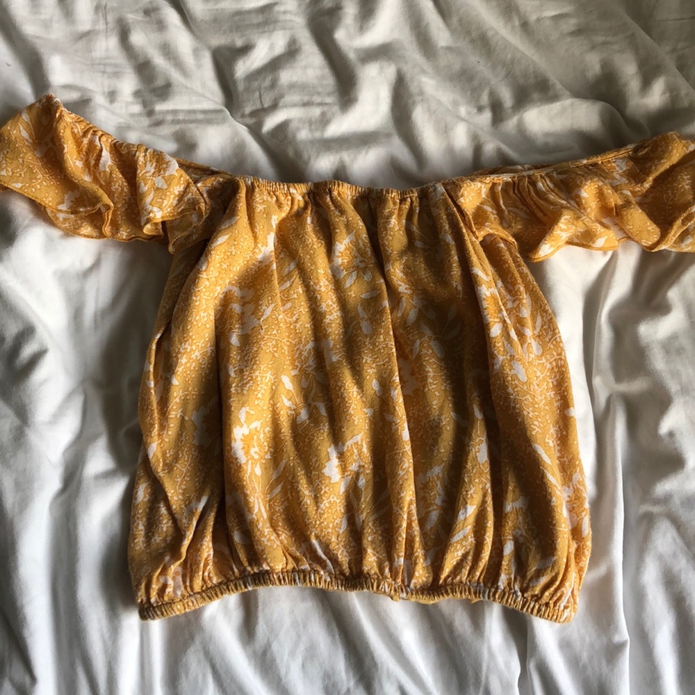 Off the shoulder floral crop too